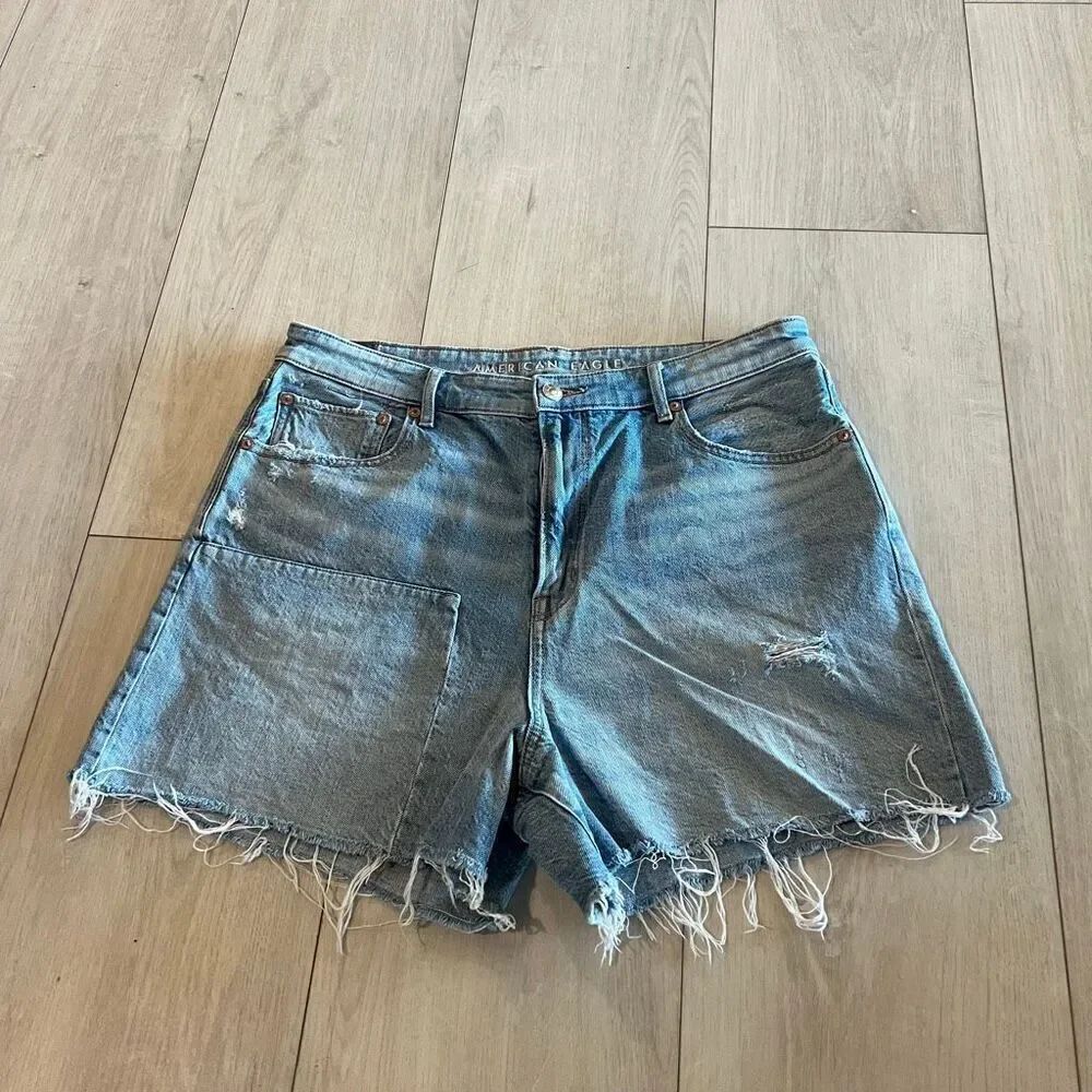 America eagle highest rise 90s boyfriend women shorts size 14